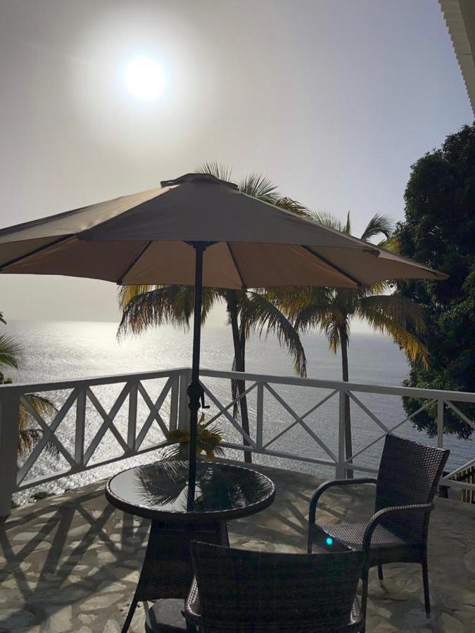 Castara Inn Exterior photo